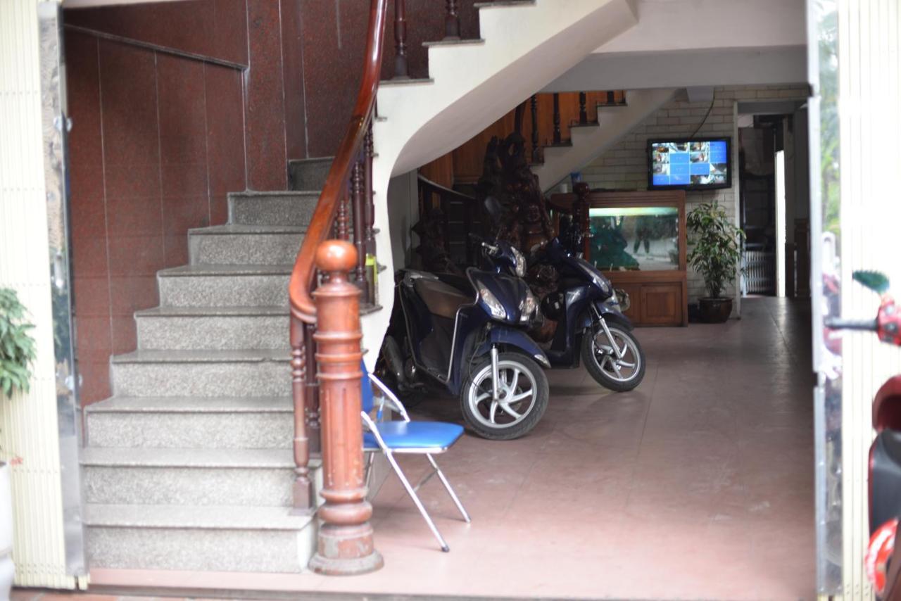 Valentine - Hong Ha Hotel Hanoi