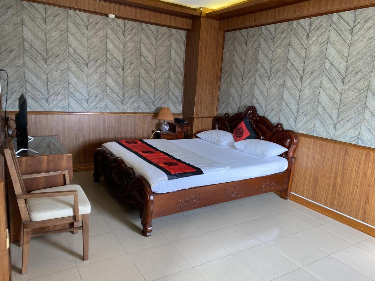 Valentine - Hong Ha Hotel